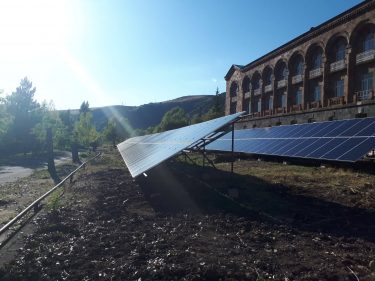 Մոսկվա առողջարան, Ջերմուկ / 201 կՎտ հզորությամբ ֆոտովոլտային կայան